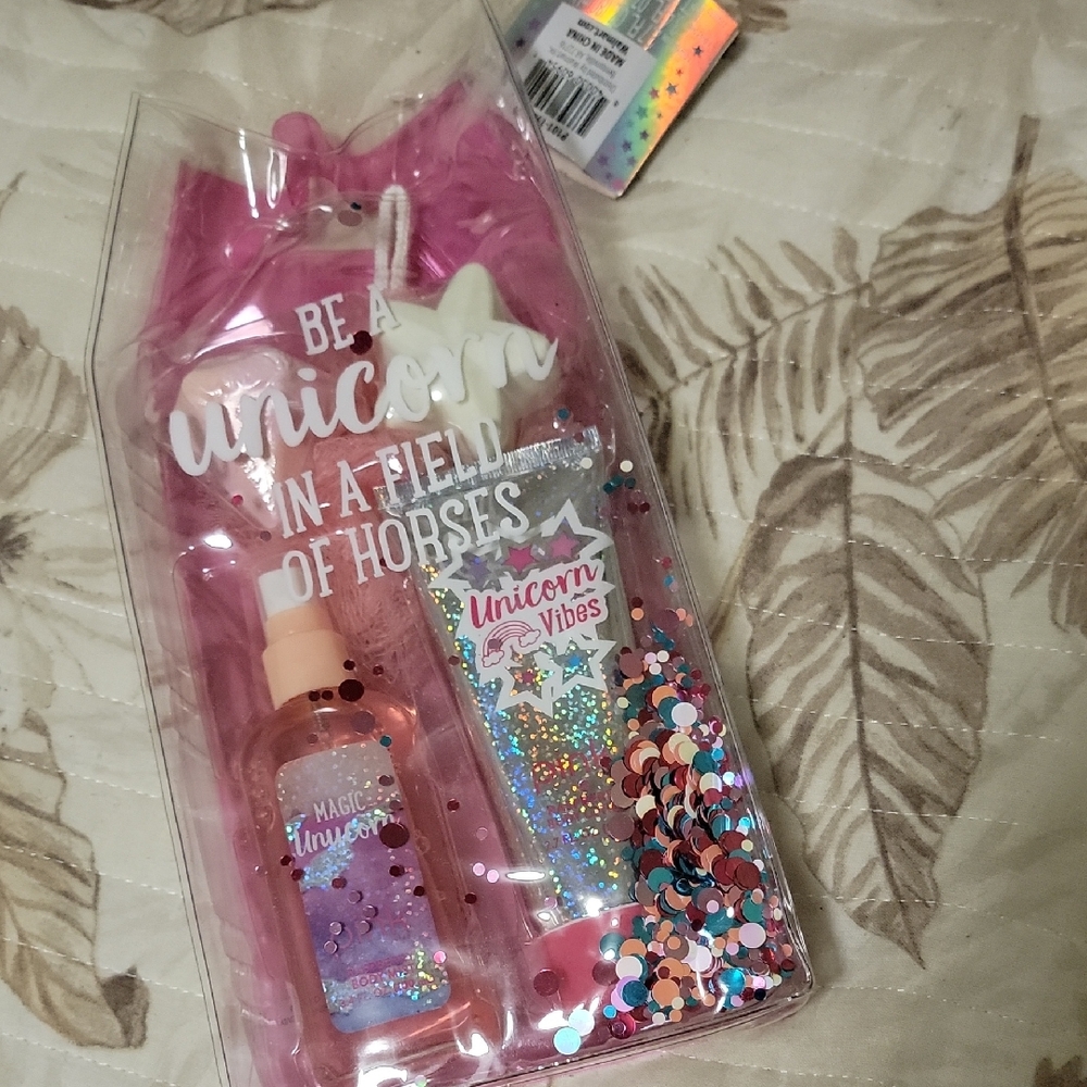 Unicorn Vibes Pink Body Wash Set